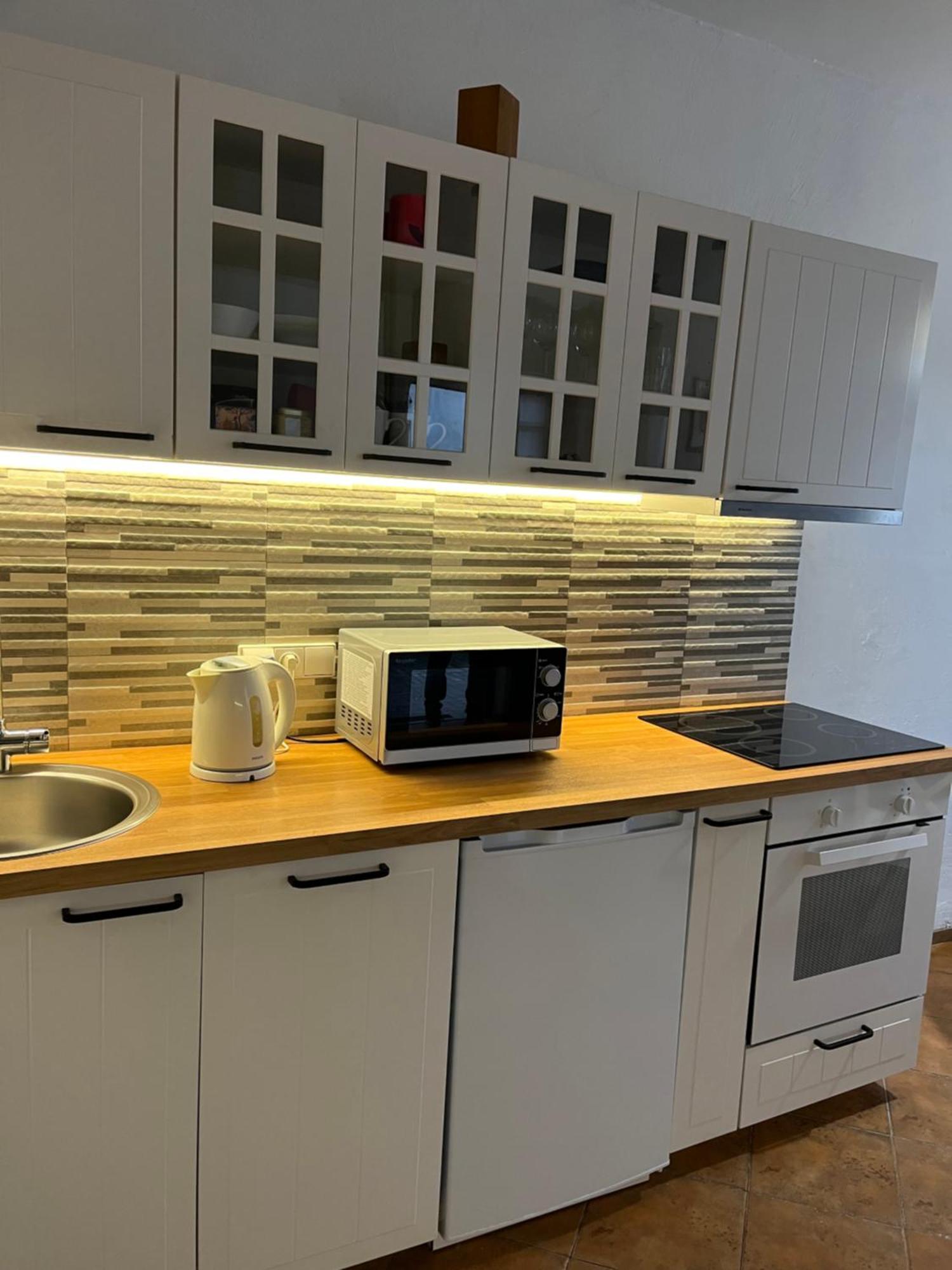 Old Studio Apartment Vilnius Bagian luar foto